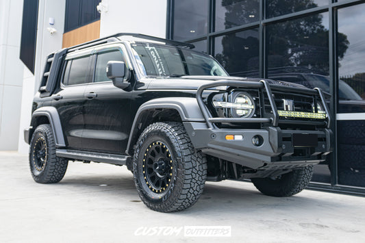 Venom TQ Aluminium Triple Loop Bull bar & Black Venom Winch Bundle