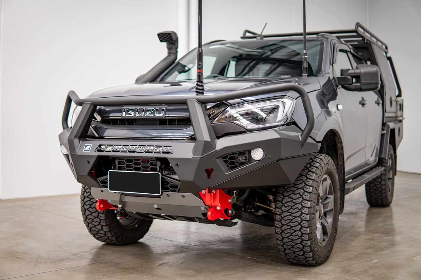 GME XRS 4WD Pack & Bonnet Bracket Bundle for Isuzu Dmax 2021-2026