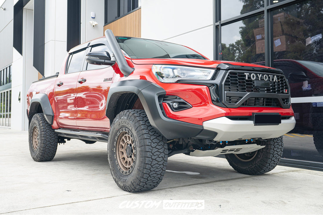 Black 4 inch snorkel on Toyota Hilux N80