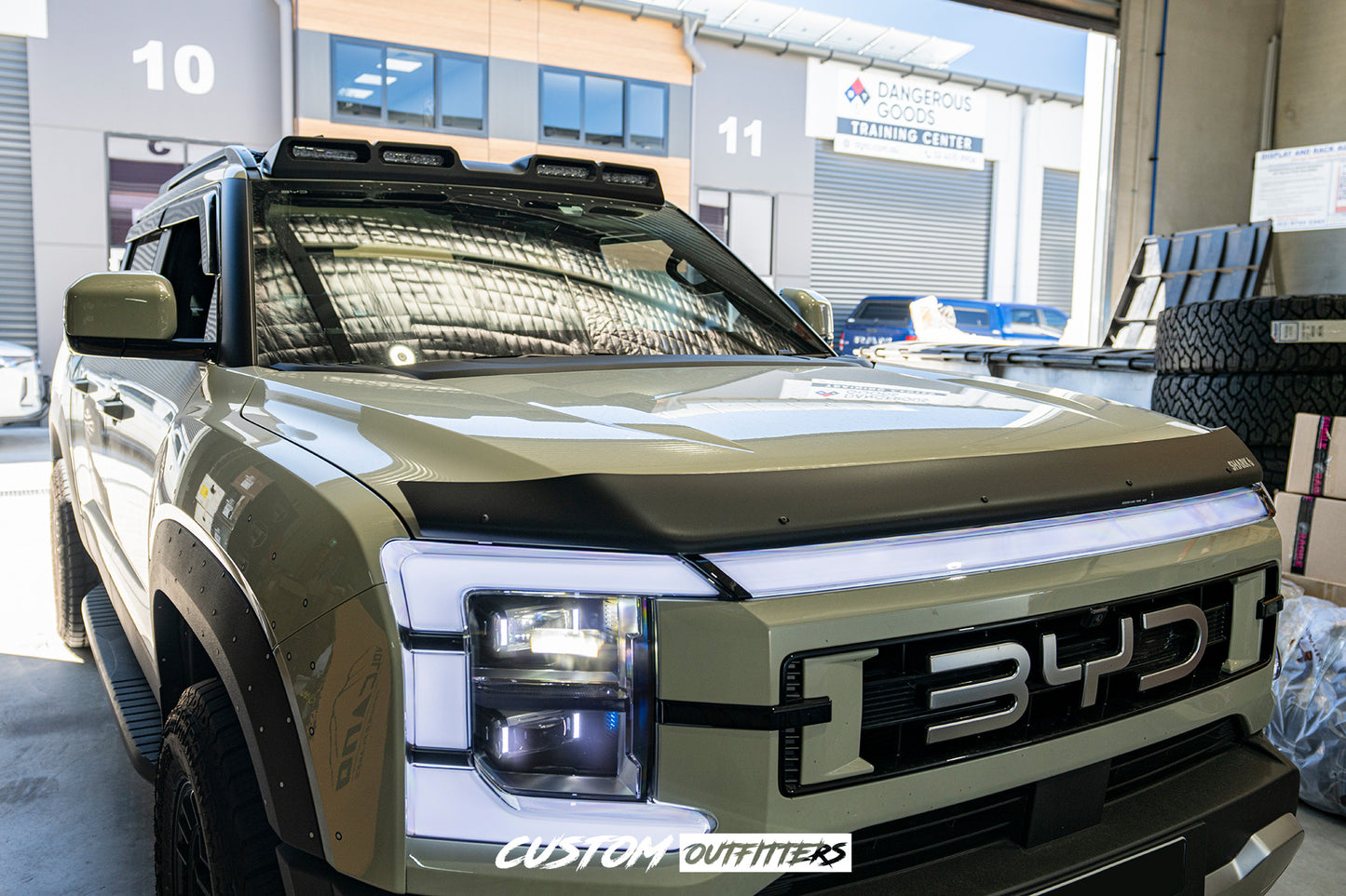 Black Venom LED Roof Pod Lights for BYD Shark 6