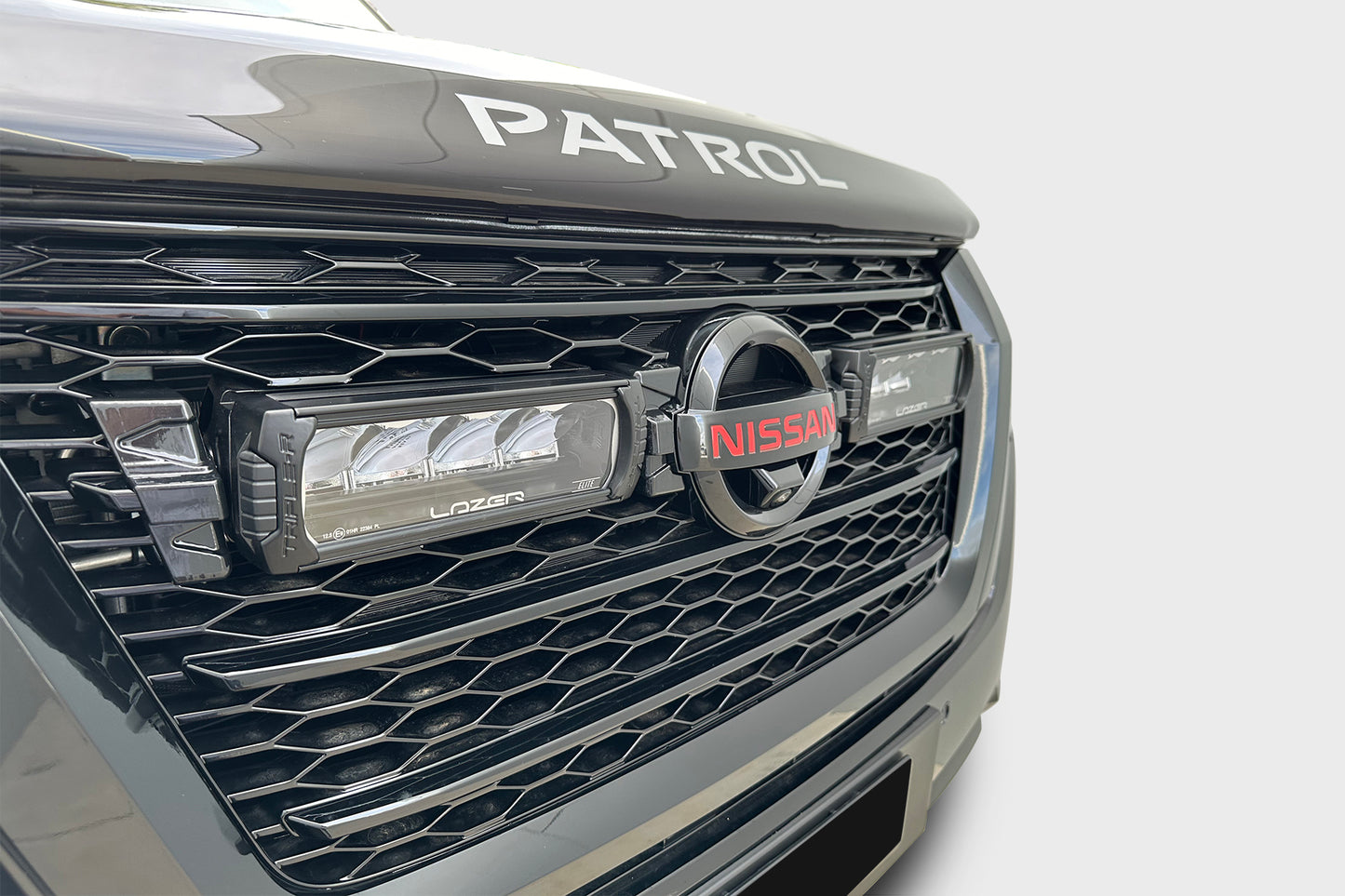 Black Mesh Grille & Custom Integrated Grille Lights for Nissan Patrol Y62 Series 5
