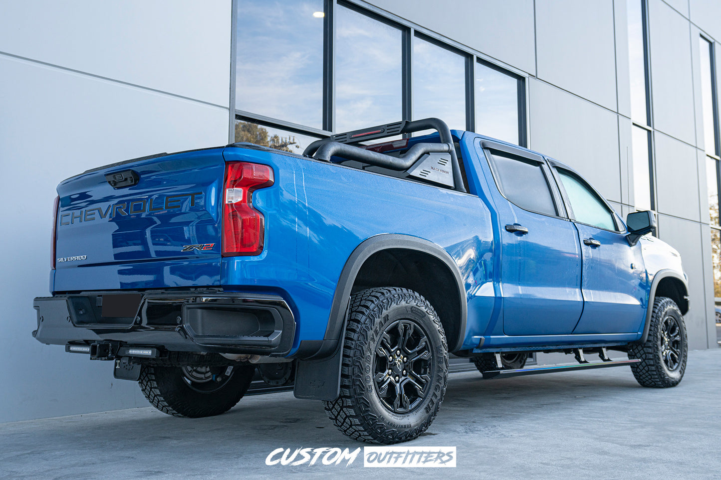 Black Venom Electric Side Steps for Chevrolet Silverado ZR2 2024+