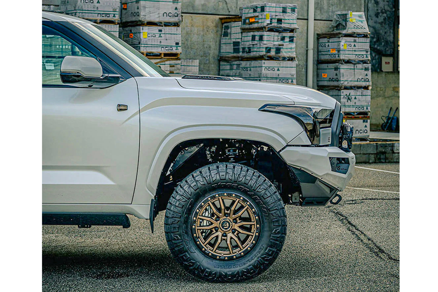 Vikor Diablo Bull bar & Venom 12000 Pound Electric Winch Bundle